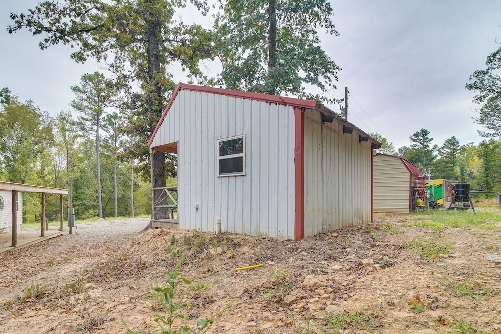 Fish, Hike & More: Ozark Cabin on 300 Acres