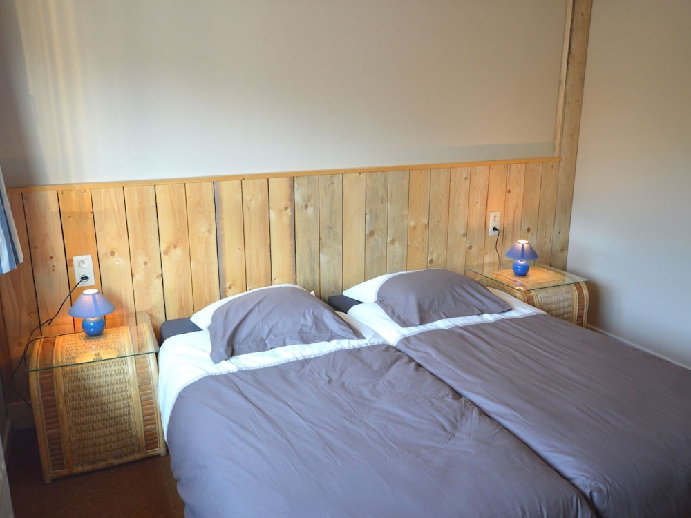 Superb House for Family Group with Swimming Pool, Sauna, Hot Tub, Billiards view 4