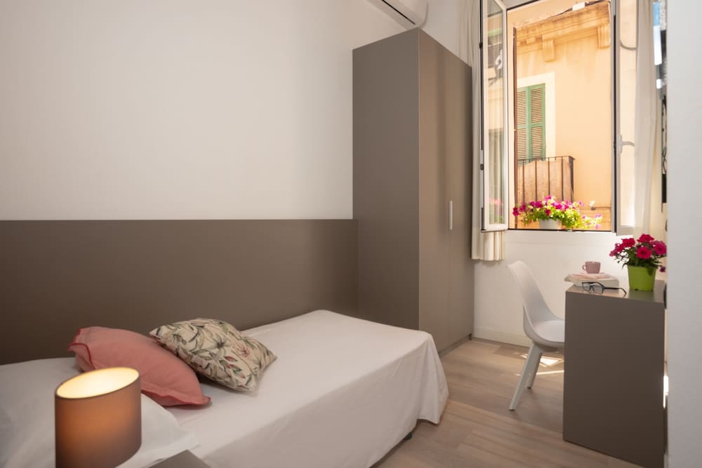 Antonios Hostal