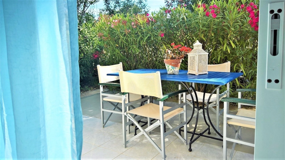 Aloni Studios & Apartments