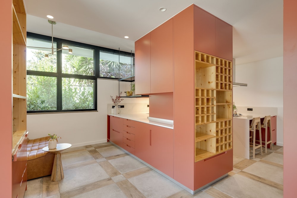 Cascais Contemporary Villa by Cadenzalux