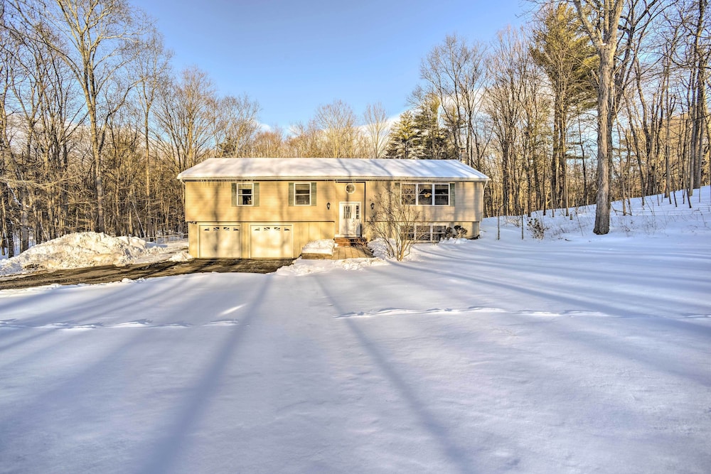 Family-friendly Saugerties Home w/ Hot Tub & Games view 5