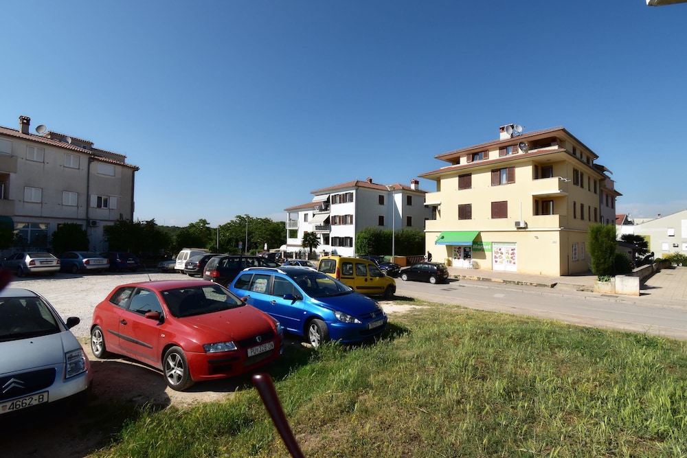 Photo 12