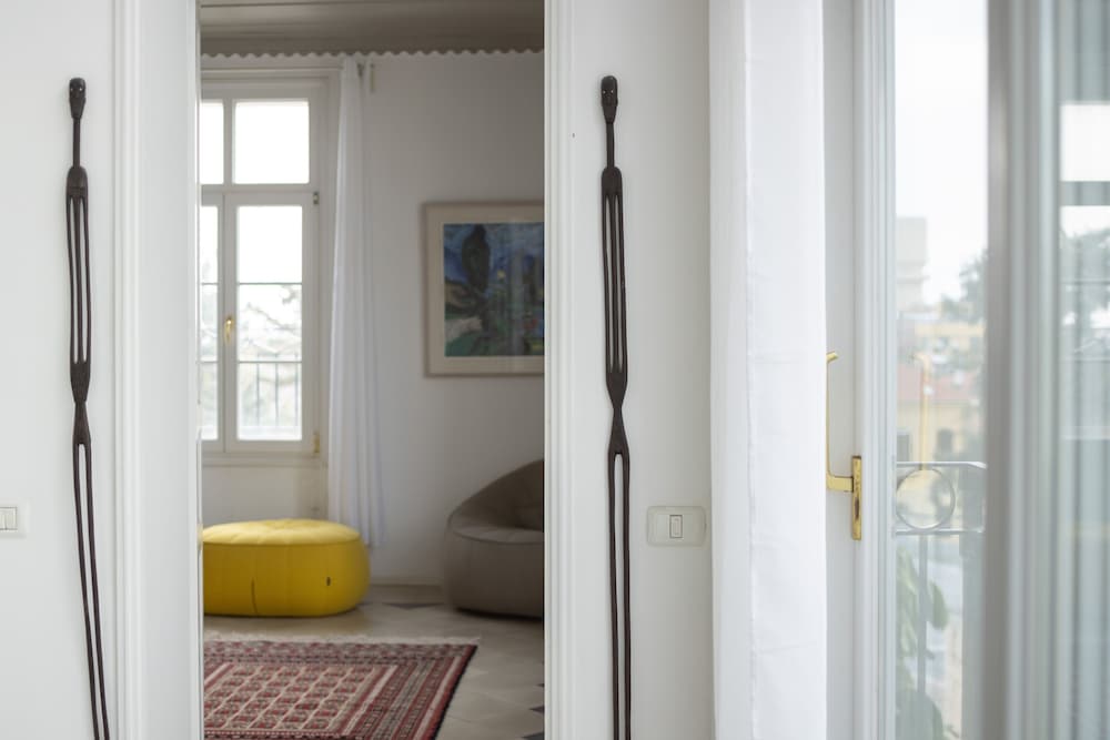 Old Jaffa Artistic Retreat by Sea N Rent view 3