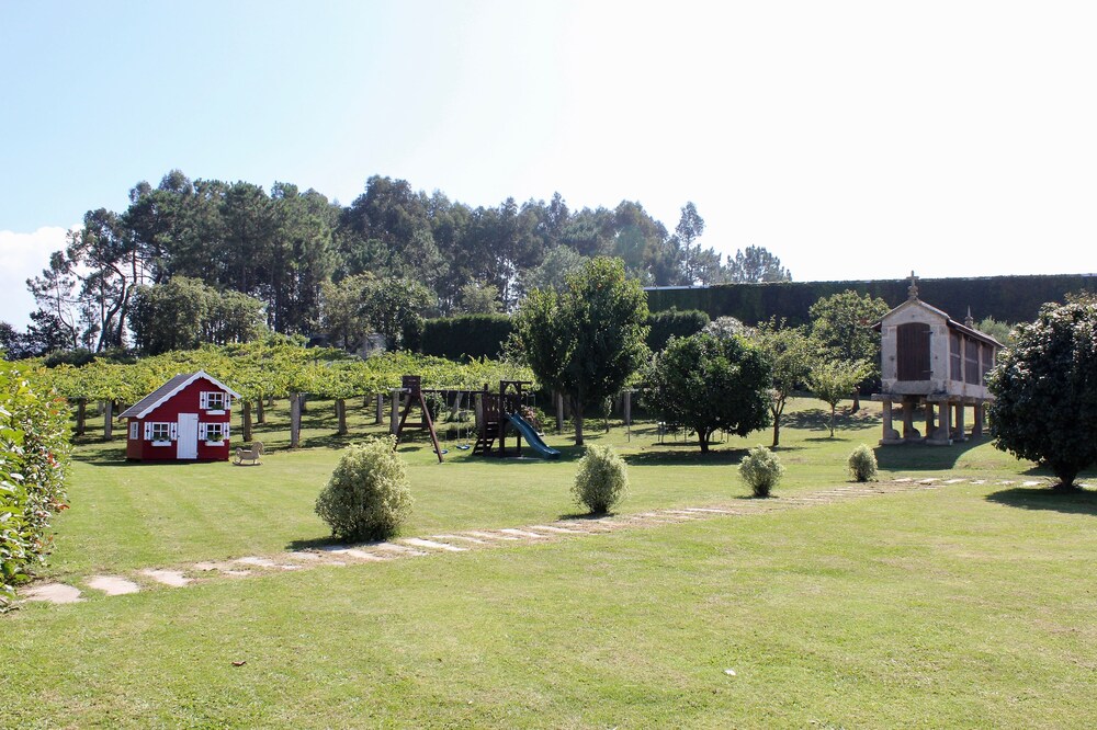 Enoturismo y Bodega Lagar de Costa