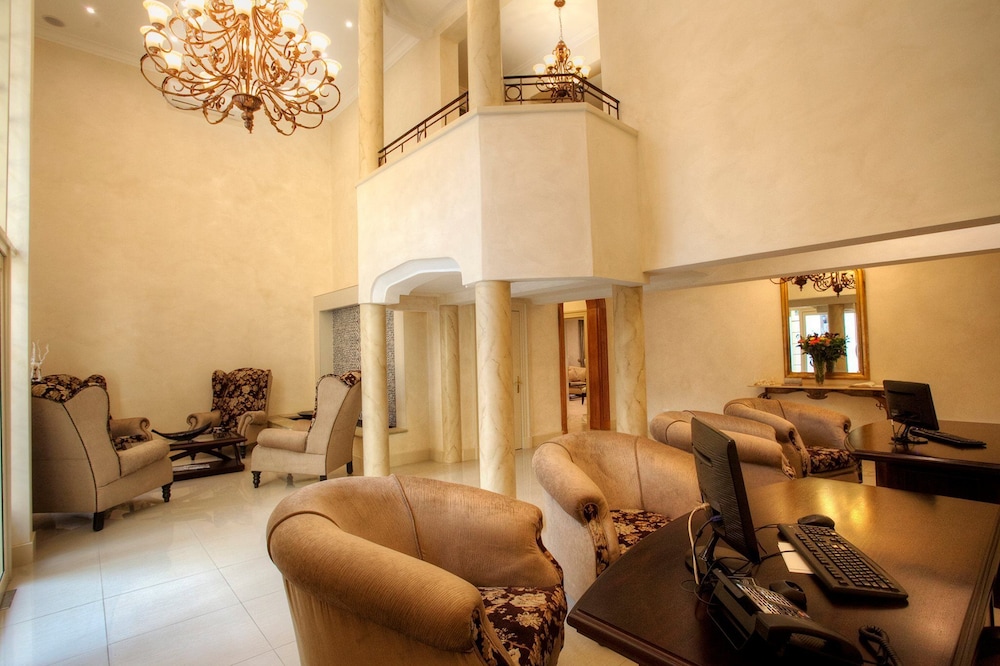 Johannesburg Vacations - 10 2nd Avenue Houghton Estate - Property Image 58