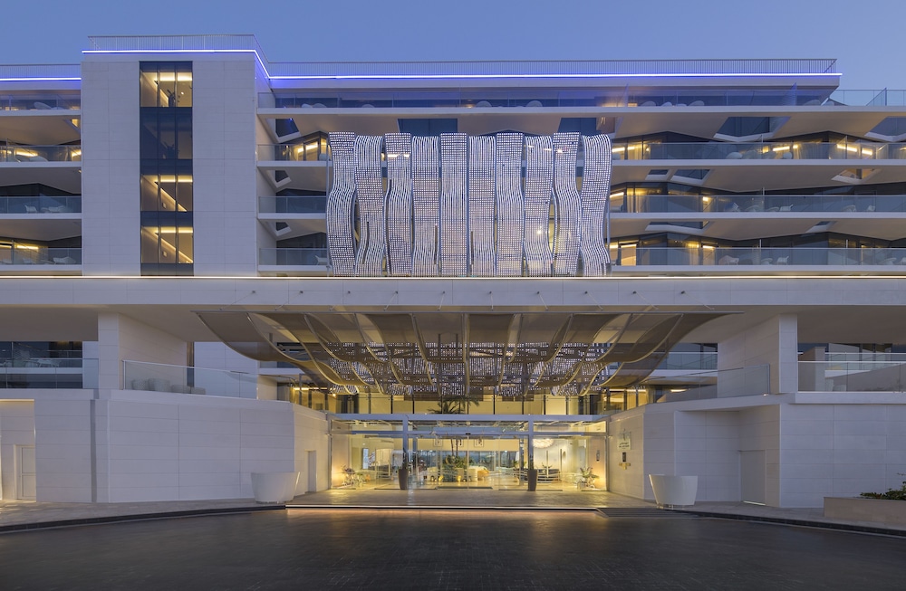 Hotel The Retreat Palm Dubai MGallery by Sofitel - Image 1