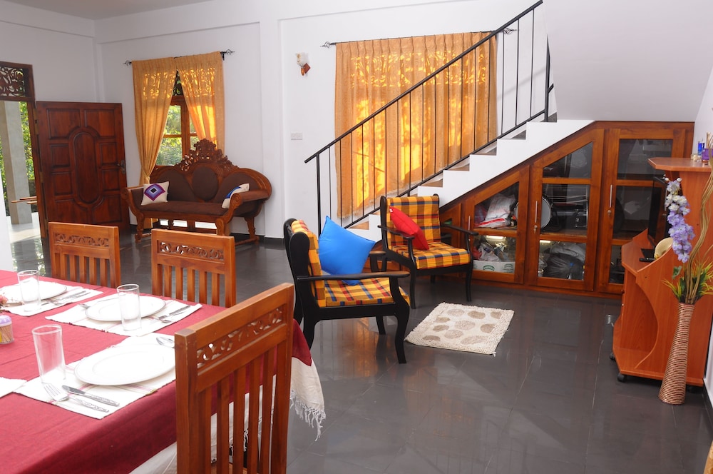 Colombo Village