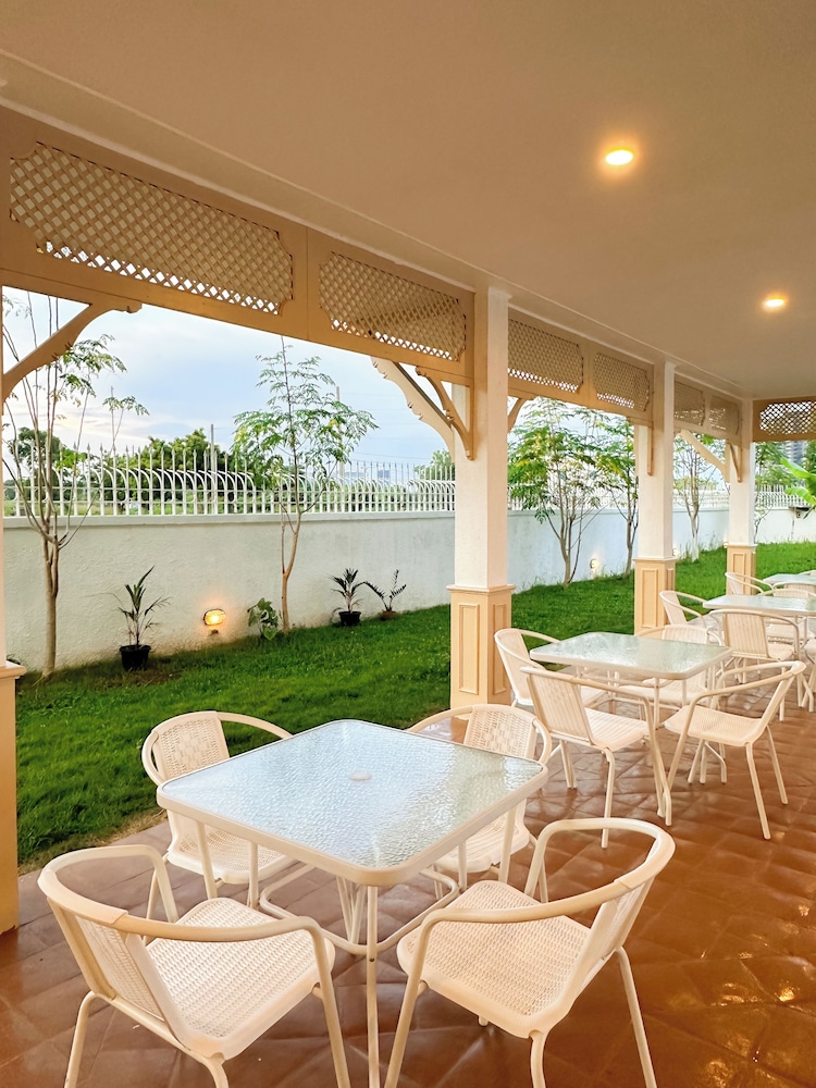 cclim privae resort with pool party