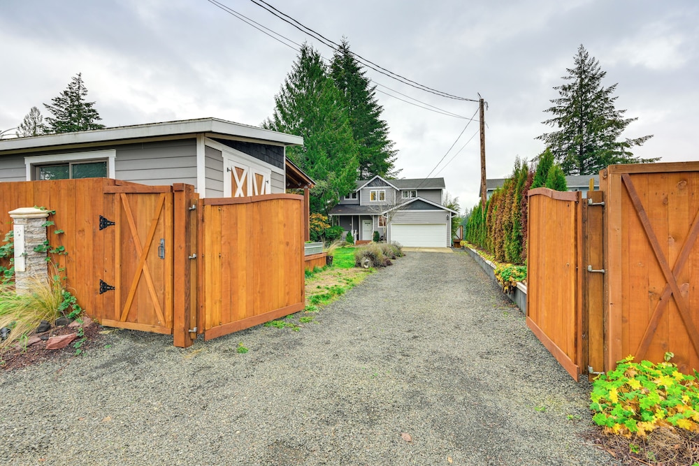 Lakefront Gem w/ Deck & Grill in Shelton