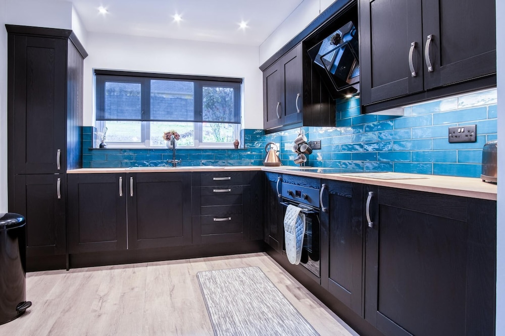 Wiston Street - 2 Bedroom Holiday Home - Pembroke