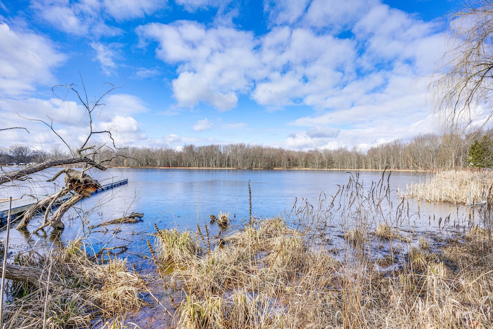 Coldwater Vacations - Waterfront Cottage w/ Dock on Dragon Lake! - Property Image 4