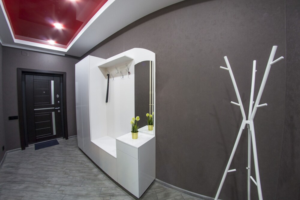 Apartment Luxe on Maslennikova 58 view 2
