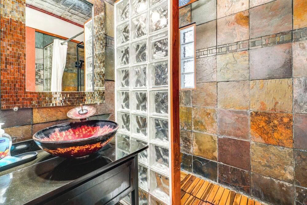 Shuttle to Slopes: Northstar Gem w/ Hot Tub Access