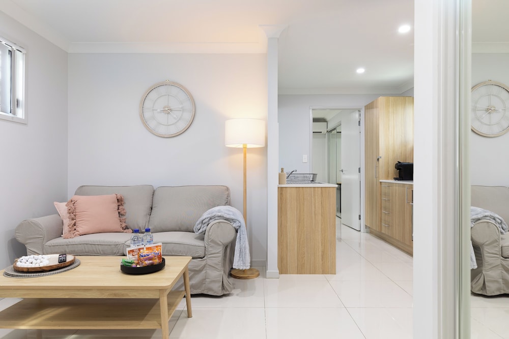 Smart Suites Self Check-in Apartments - 39 Freney