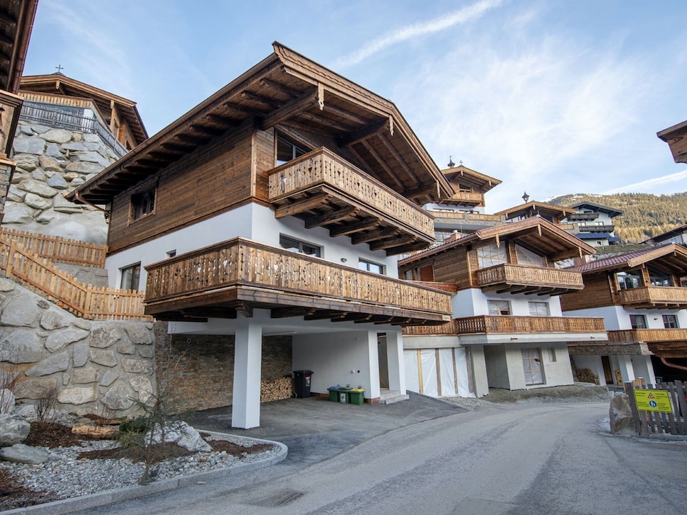 Inviting Chalet in Neukirchen near Wildkogel Ski Arena