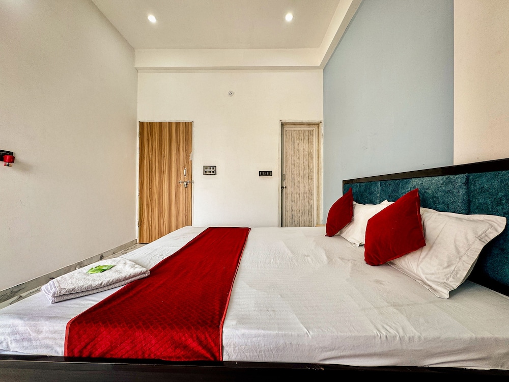 Hotel radha Aradhya Sadan