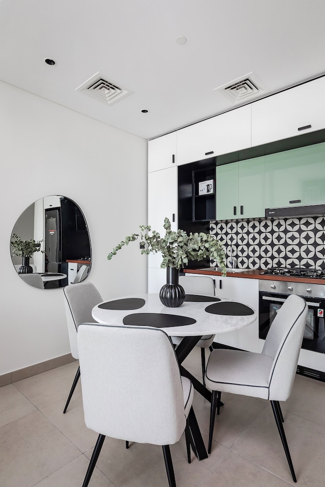 Deluxe 2BR Apartments at Socio