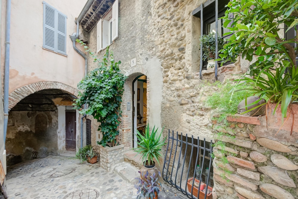 Maison Sans Delai in Cagnes sur Mer