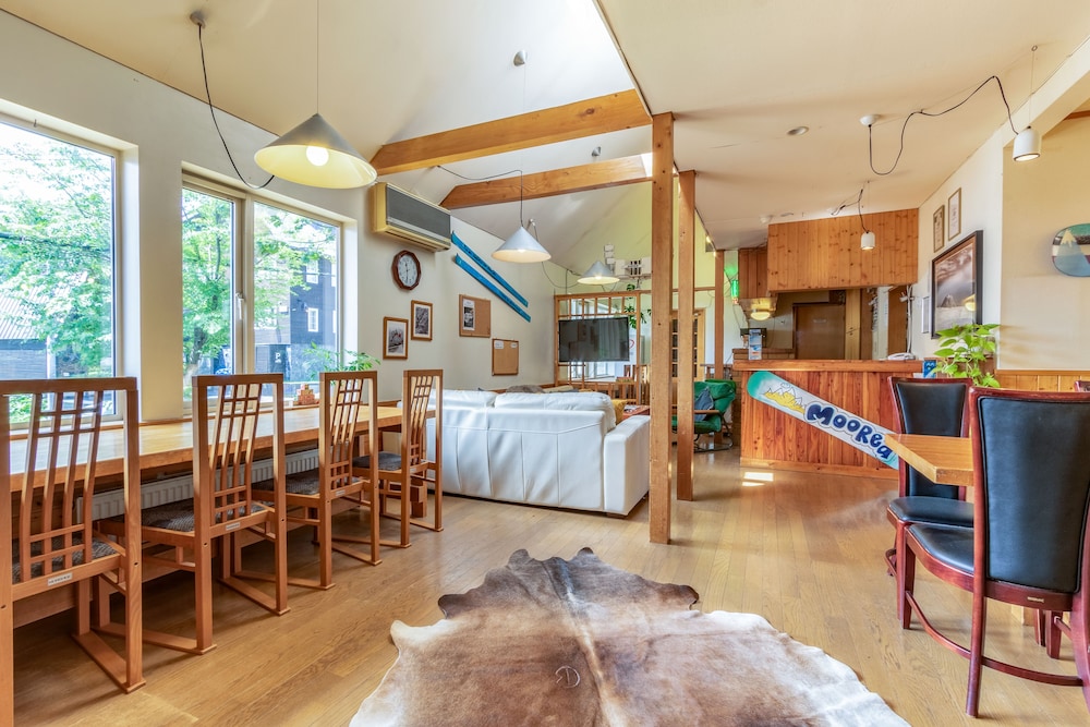 Moorea Lodge