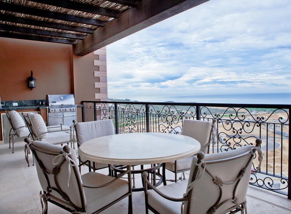 Quivira Los Cabos Condos & Homes - Vacation Rentals