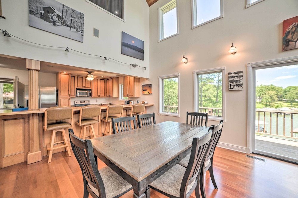3,000 Sq Ft A-frame Home on Kentucky Lake w/ Dock!