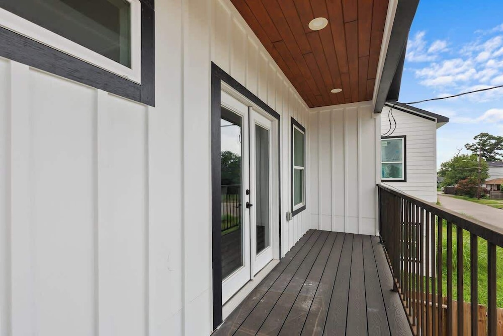 Modern 3BR Family Retreat in Downtown Houston