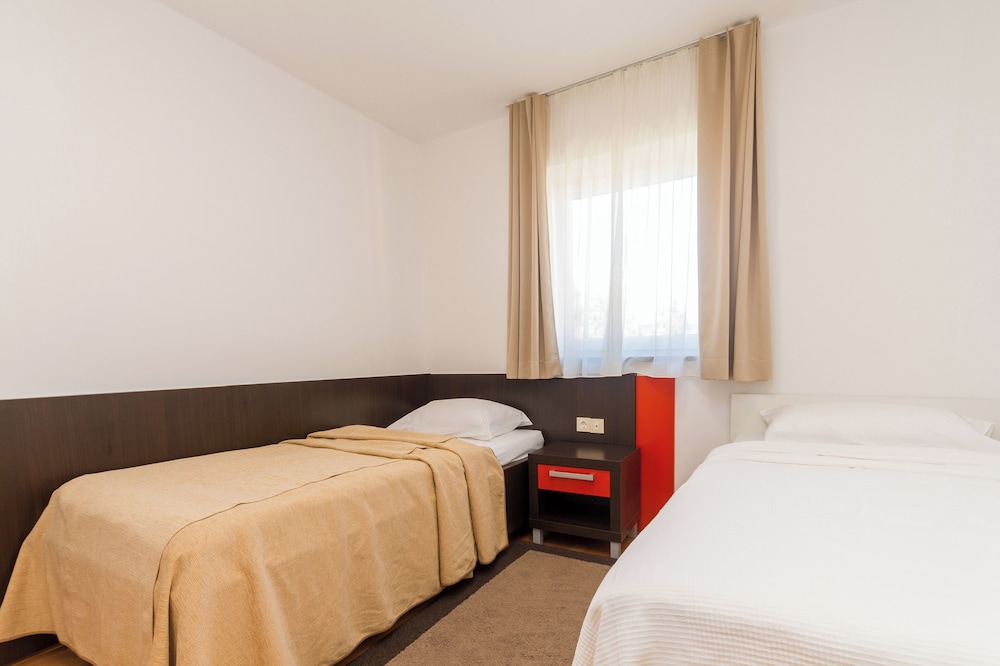Marina Apartment Ostro 313 view 4