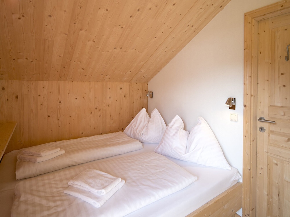 Modern Wooden Chalet in Sankt Georgen ob Murau with Hot Tub