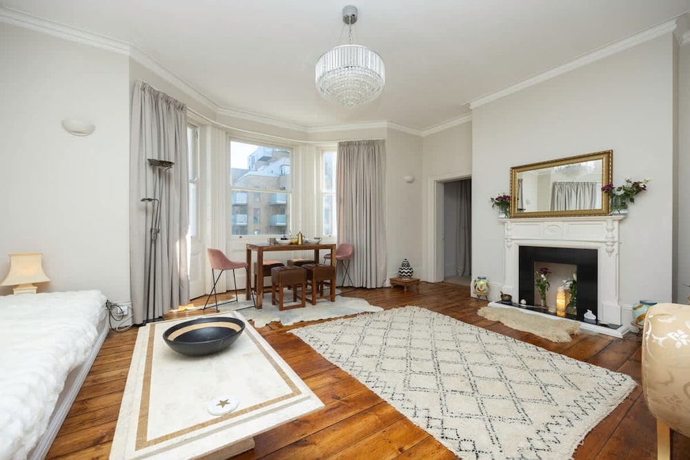 Host Stay St Aubyns Coastal Retreat view 5