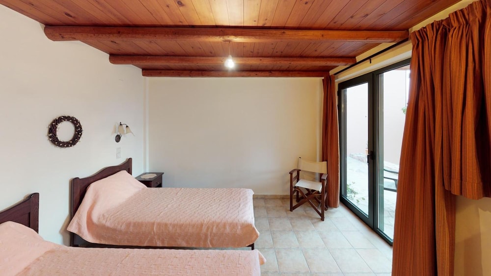 Nana Apartments photo 2