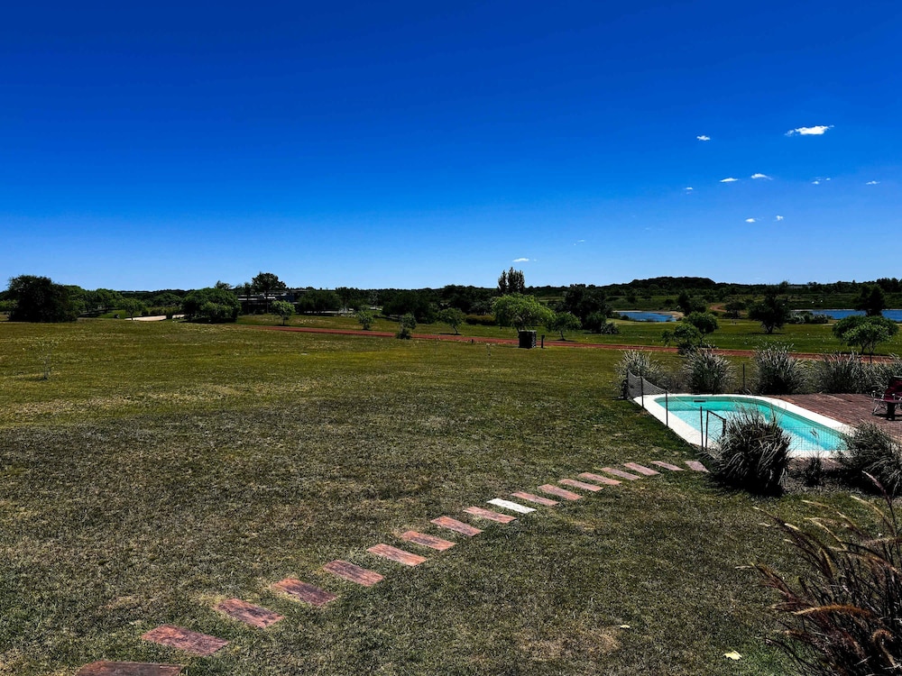 La Colina by Carmelodays