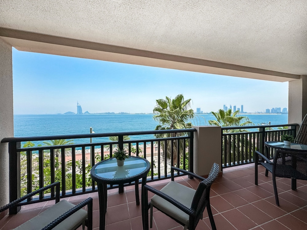 Resort Apartments - Royal Amwaj North