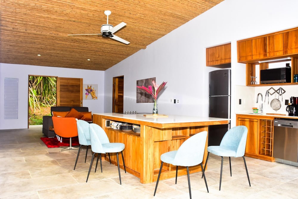 2BR Fabulous Blue House Near Quepos MA view 4