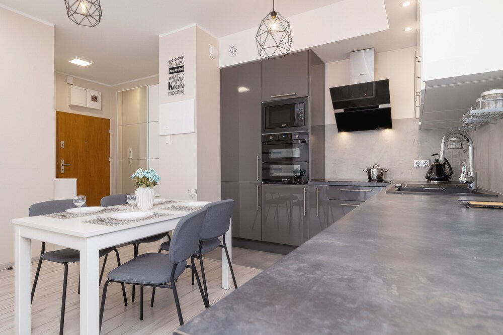 Apartment With Garden by Renters view 2