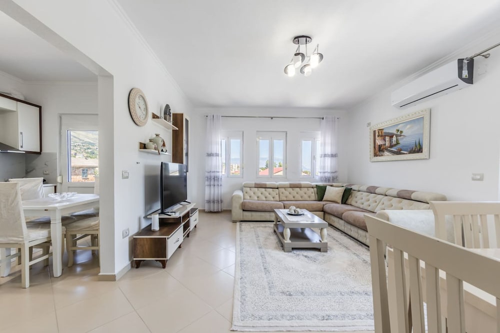 Hometown Apartment 2