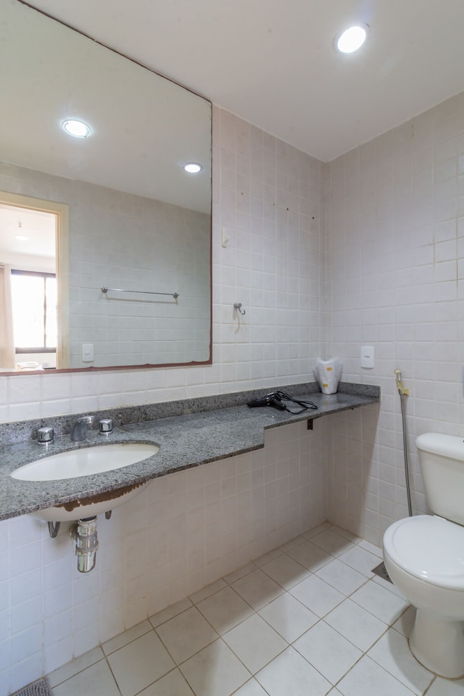 12 Minutes From Copacabana Beach Pl707