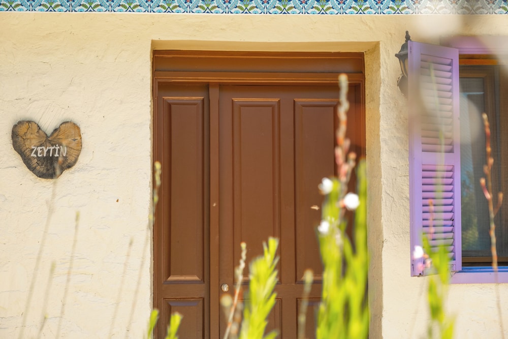guesthouse by west