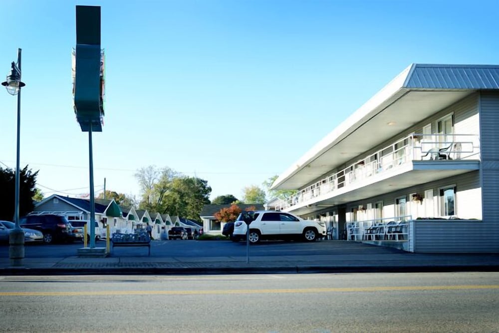 Lockview Motel