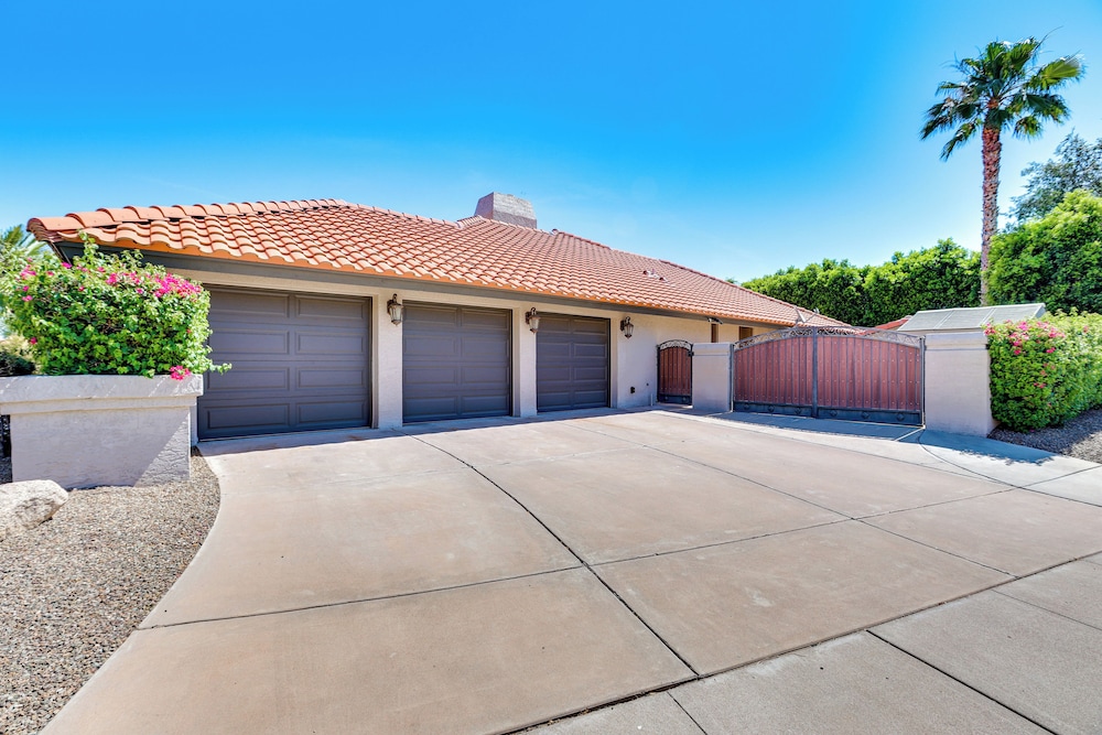16 Mi to Dtwn: Phoenix Gem w/ Private Pool