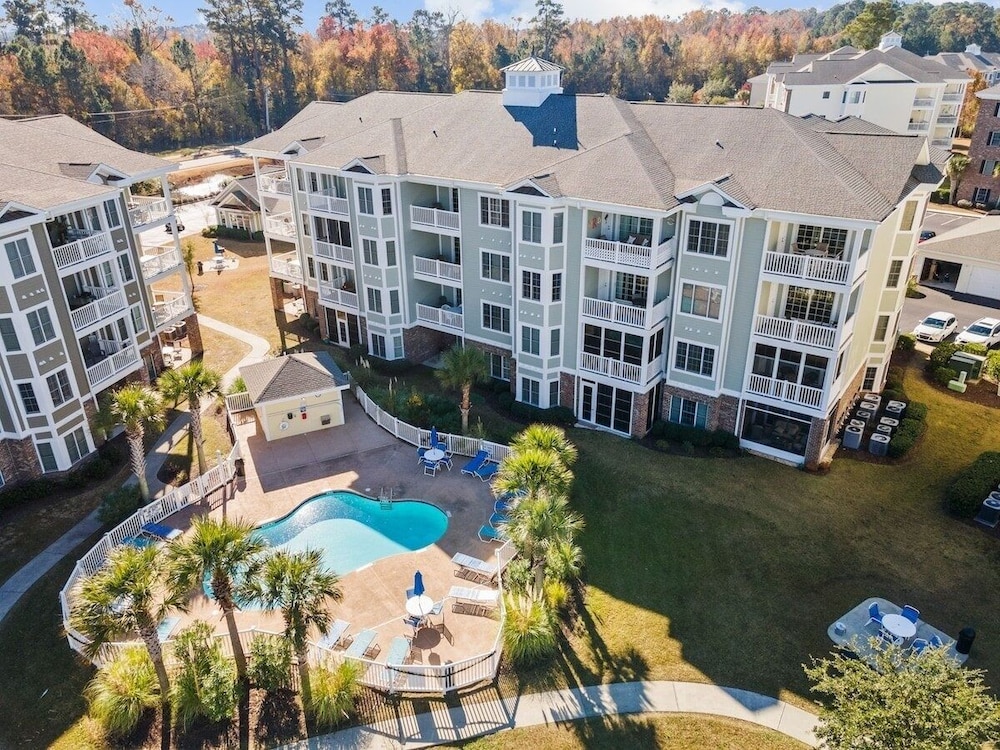 Magnolia Pointe Magnolia Lake 4833-203 2 Bedroom Condo
