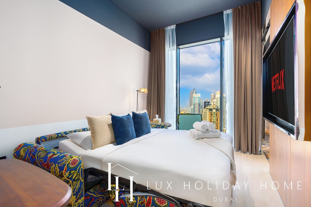 LUX The Modern Retro Suite