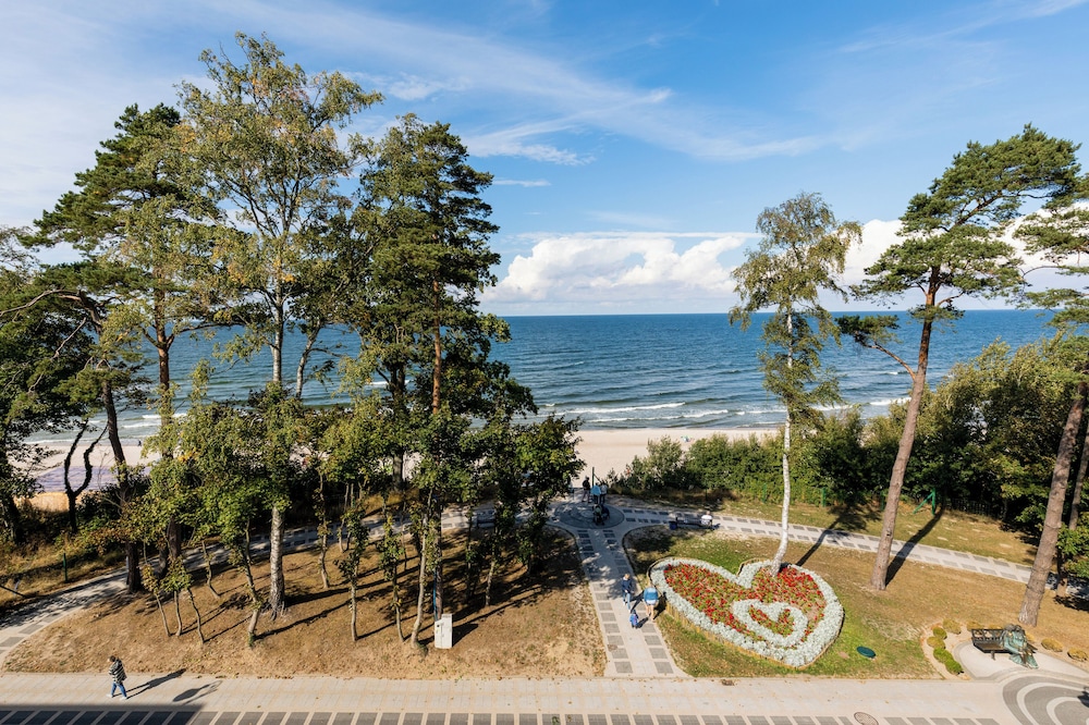 Morska Apartment With Spa by Renters