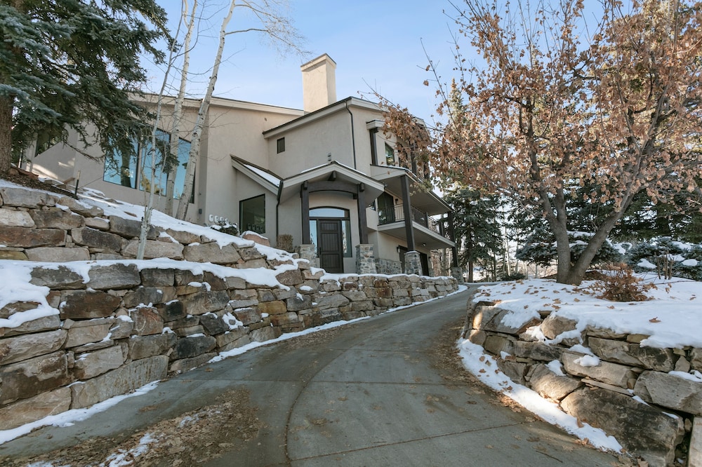656 Coalition View Court - Private Home With Spa 4 Bedroom Home