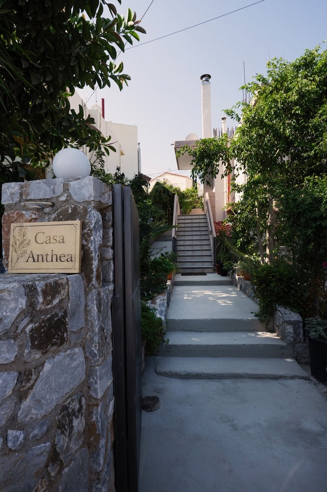 Casa Anthea 3 Bedroom Apartment With Garden