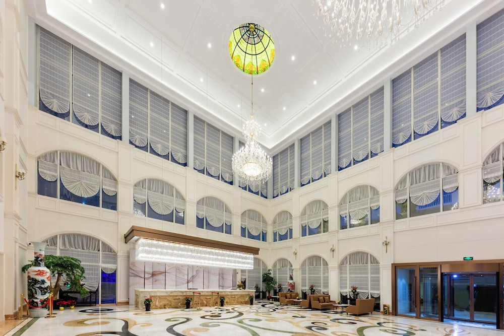 NARADA RESORT SHANGHAI HOTEL Disney Store
