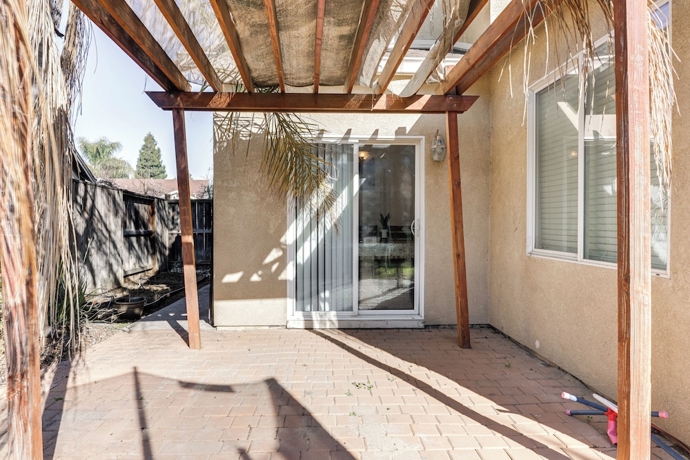 Spacious Turlock Home ~ 1 Mi to University!