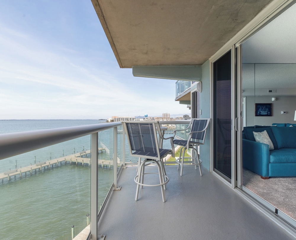 Bay Club Resort by Coolvacay