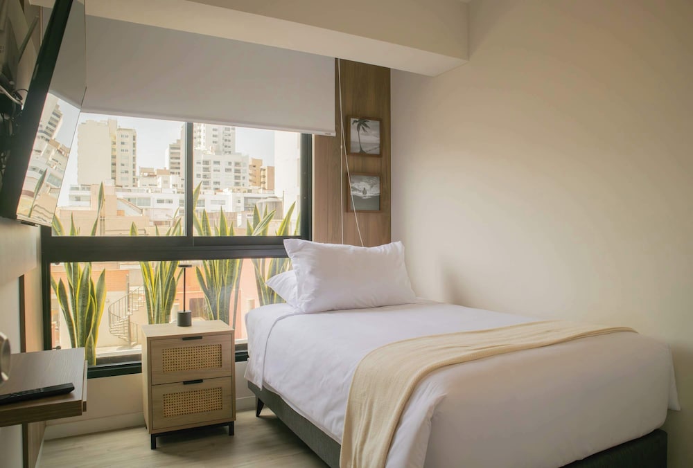 w Modern Cozy 3BR w Terrace in Miraflores