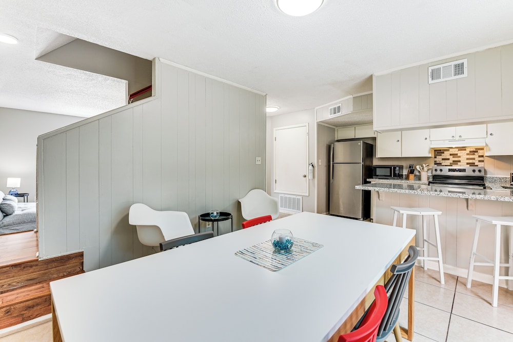 2 Mi to Garniers Beach Park: Pet-friendly FWB Home